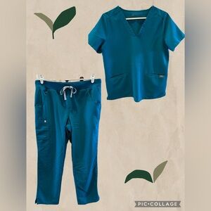 FIGS Pacific Blue Scrub Set - Women’s Medium Top and lLarge pant